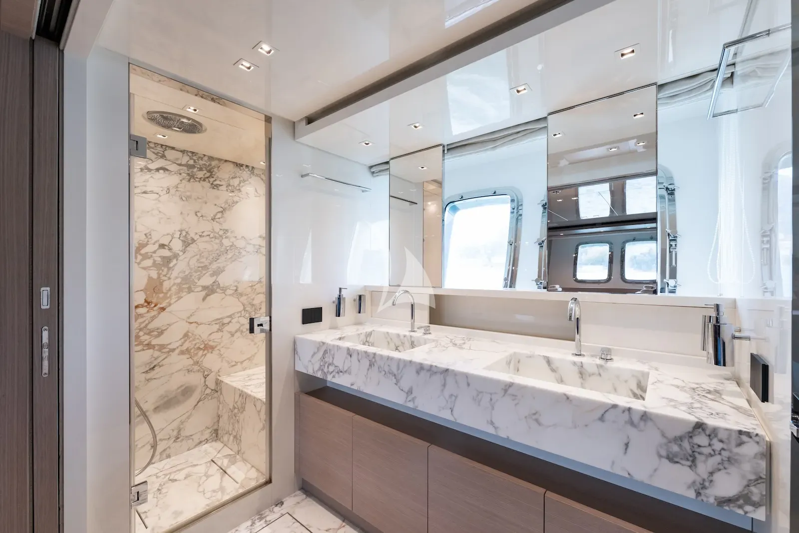 Charter Yacht ESTIA - Sanlorenzo SX88 - 4 Cabins - La Spezia - Genoa - Liguria - Italian Riviera