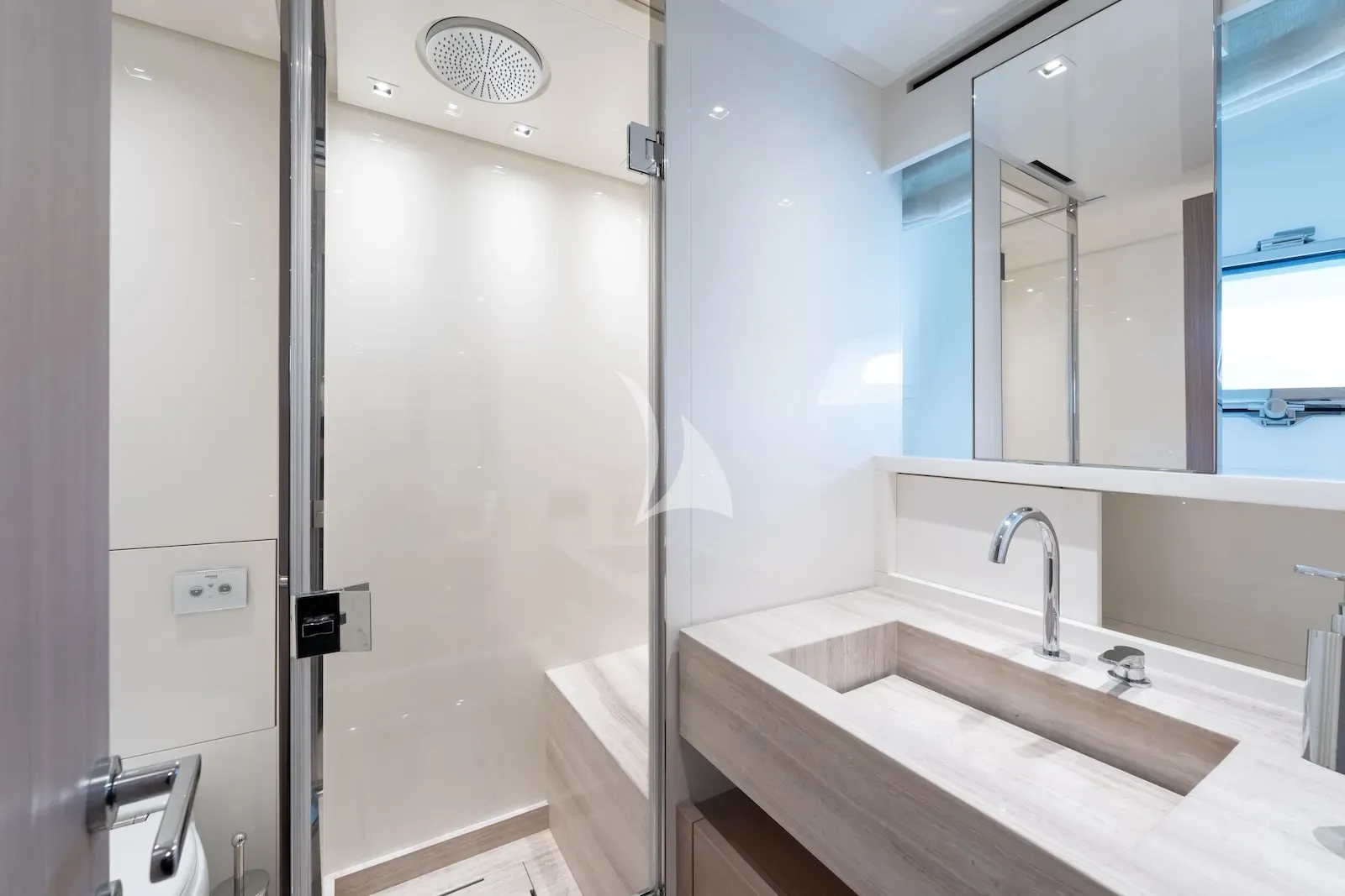 Charter Yacht ESTIA - Sanlorenzo SX88 - 4 Cabins - La Spezia - Genoa - Liguria - Italian Riviera