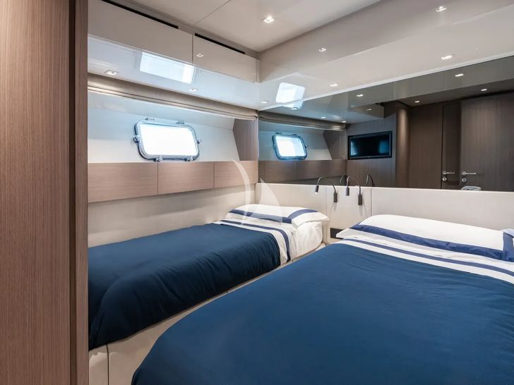 ESTIA Sanlorenzo SX88 - twin cabin 1 ESTIA Sanlorenzo SX88 - twin cabin 1