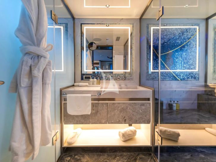 ETERNAL SPARK Bilgin 163 I - master cabin bathroom ETERNAL SPARK Bilgin 163 I - master cabin bathroom