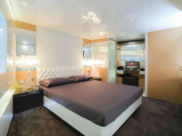 ETERNITY 44 Arcadia A85 - VIP cabin ETERNITY 44 Arcadia A85 - VIP cabin