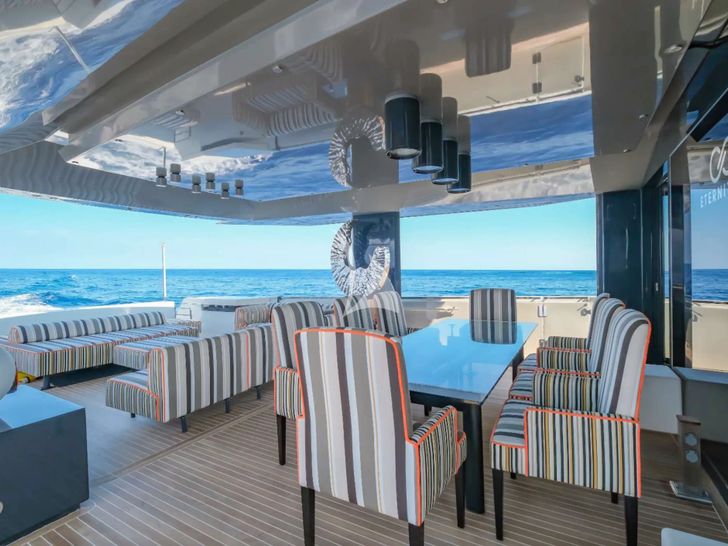 ETERNITY 44 Arcadia A85 - aft deck dining and lounging area ETERNITY 44 Arcadia A85 - aft deck dining and lounging area
