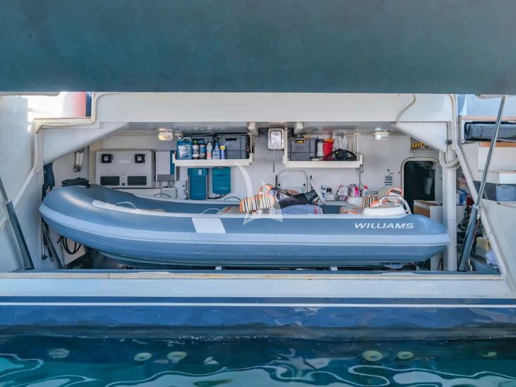 ETERNITY 44 Arcadia A85 - tender ETERNITY 44 Arcadia A85 - tender