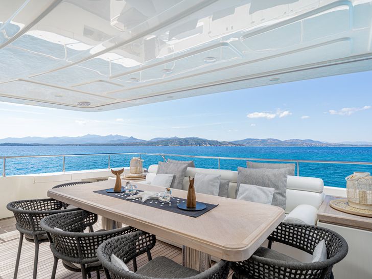 ETHNA Yacht Aft Deck Day ETHNA Yacht Aft Deck Day
