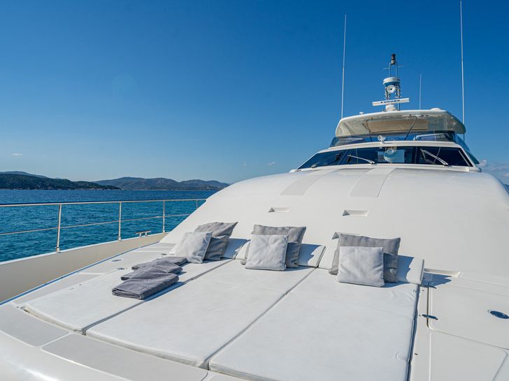 ETHNA Yacht Bow ETHNA Yacht Bow