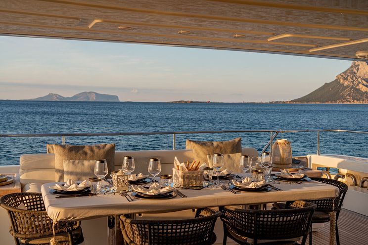 Charter Yacht ETHNA - Ferretti 97 - 5 Cabins - Naples - Capri - Amalfi Coast - Milazzo