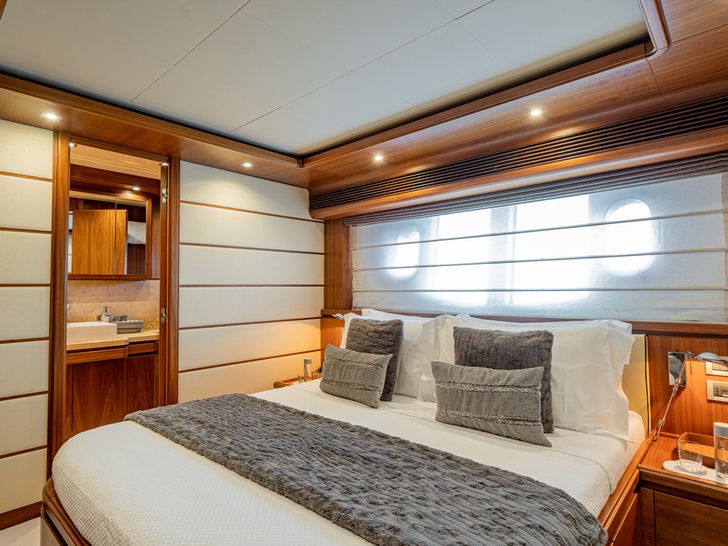 ETHNA Yacht Double 1 ETHNA Yacht Double 1