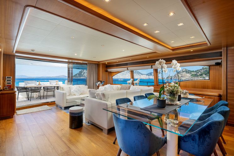 Charter Yacht ETHNA - Ferretti 97 - 5 Cabins - Naples - Capri - Amalfi Coast - Milazzo