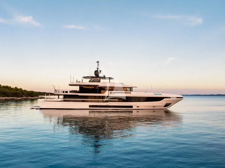 EVA4EVA Mangusta Oceano 44m - anchored side profile EVA4EVA Mangusta Oceano 44m - anchored side profile