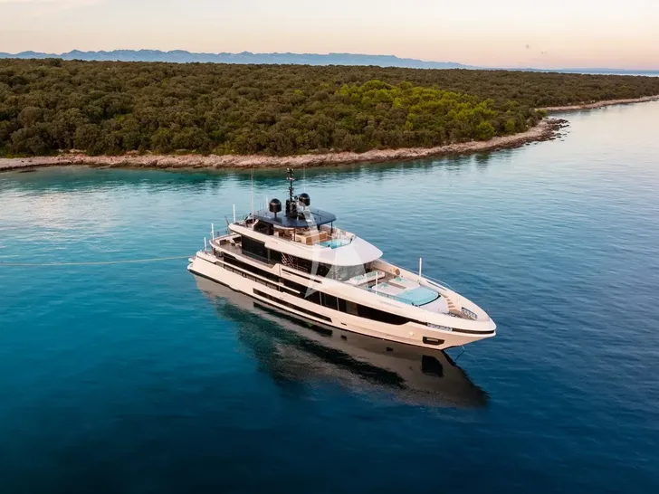 EVA4EVA Mangusta Oceano 44m - anchored EVA4EVA Mangusta Oceano 44m - anchored