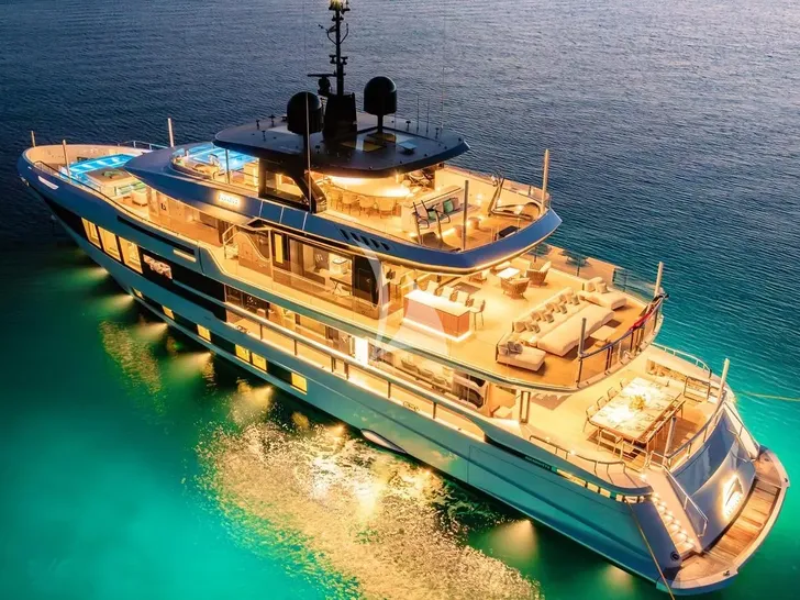 EVA4EVA Mangusta Oceano 44m - at night EVA4EVA Mangusta Oceano 44m - at night