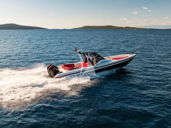 EVA4EVA Mangusta Oceano 44m - chase tender EVA4EVA Mangusta Oceano 44m - chase tender