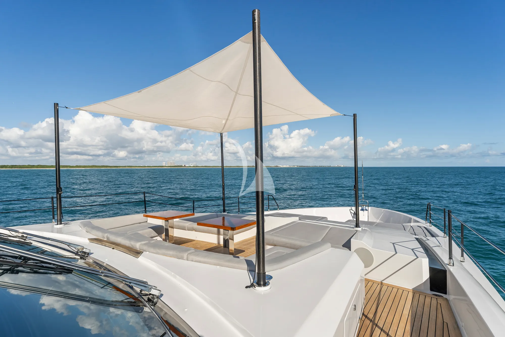 EVEXIAS I Ferretti Custom Line 106 - foredeck
