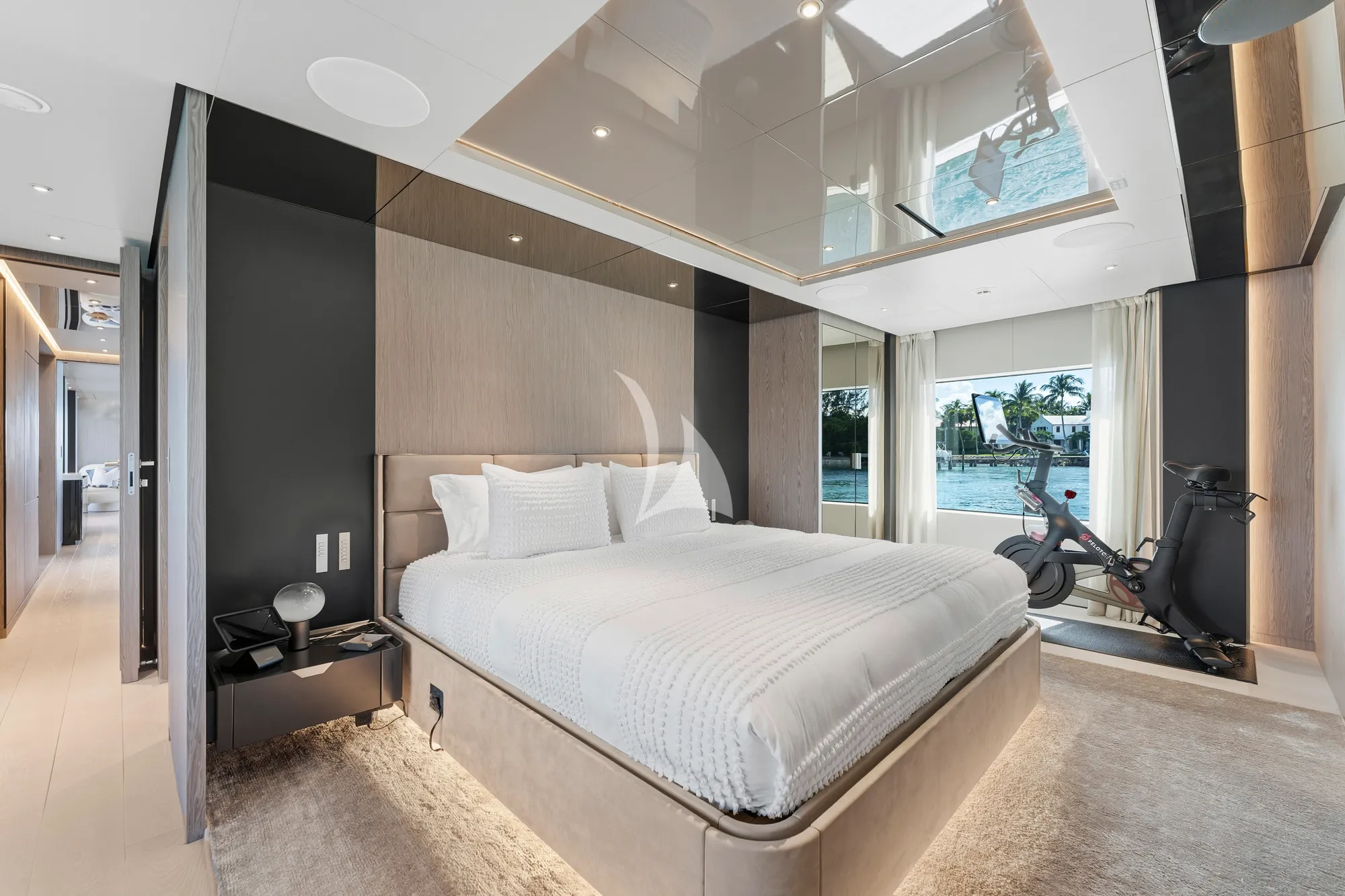 EVEXIAS I Ferretti Custom Line 106 - master cabin