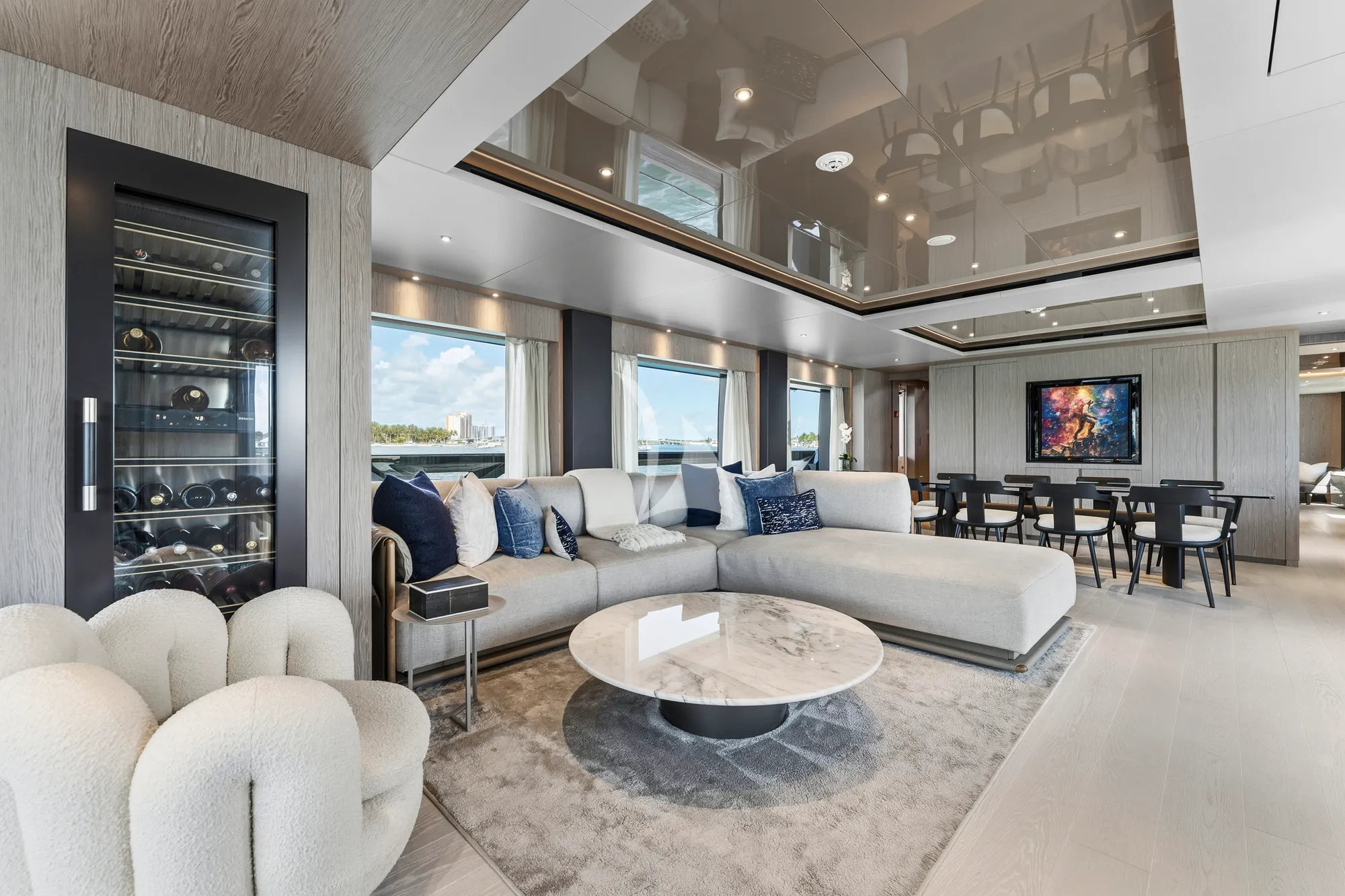 EVEXIAS I Ferretti Custom Line 106 - saloon