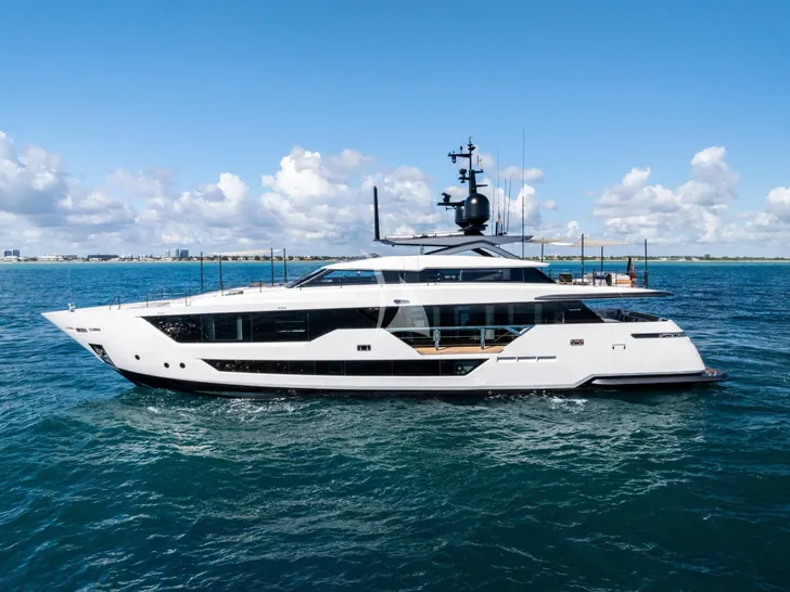 EVEXIAS I Ferretti Custom Line 106 - side profile EVEXIAS I Ferretti Custom Line 106 - side profile