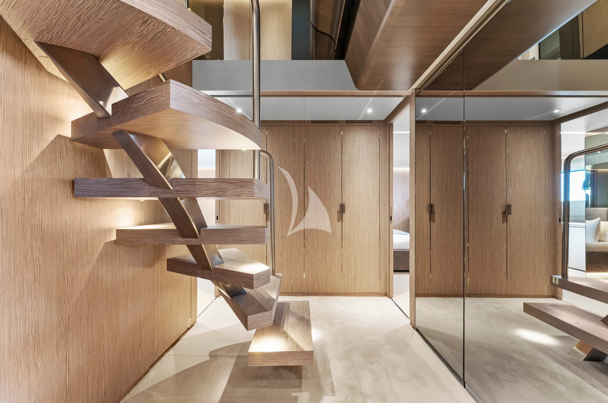 EVEXIAS I Ferretti Custom Line 106 - staircase