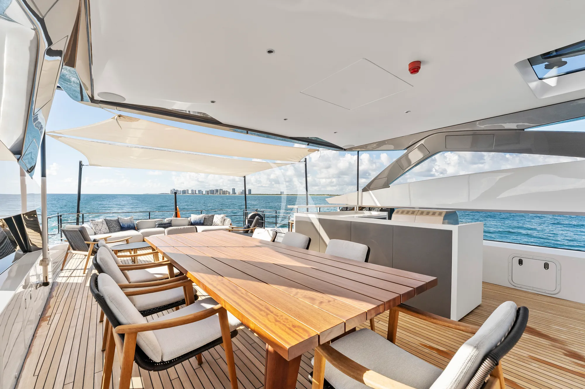 EVEXIAS I Ferretti Custom Line 106 - sundeck dining area
