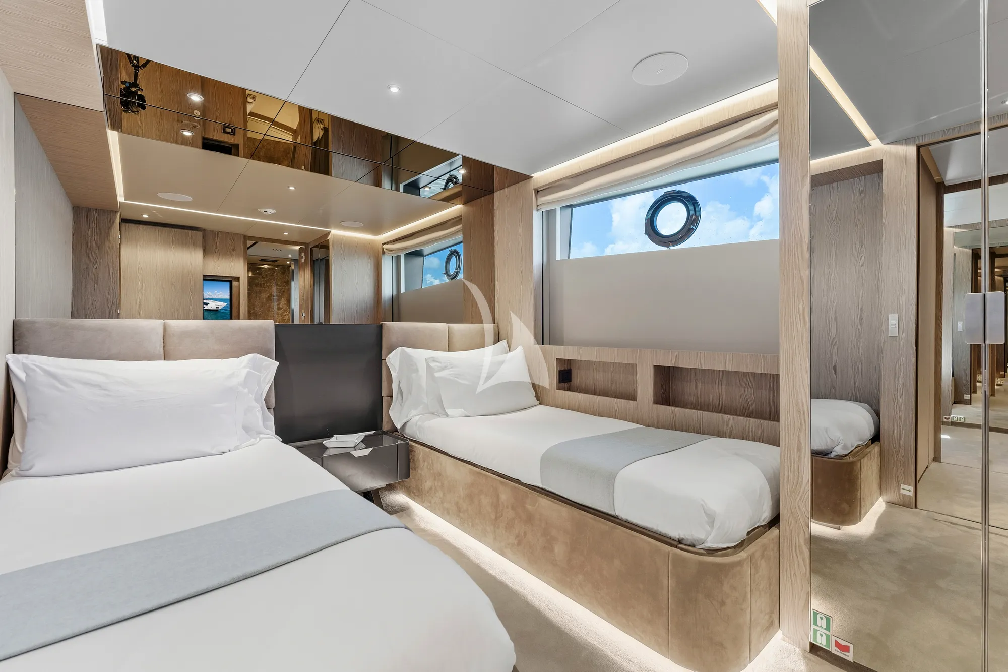 EVEXIAS I Ferretti Custom Line 106 - twin cabin 1