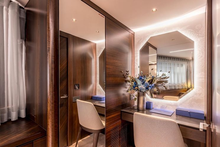 Charter Yacht EXIT - Sunseeker 90 Ocean - 4 Cabins - Trogir - Split - Dubrovnik - Hvar - Croatia