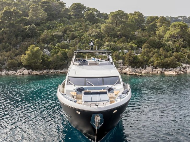 EXIT Sunseeker 90 Ocean - bow view EXIT Sunseeker 90 Ocean - bow view