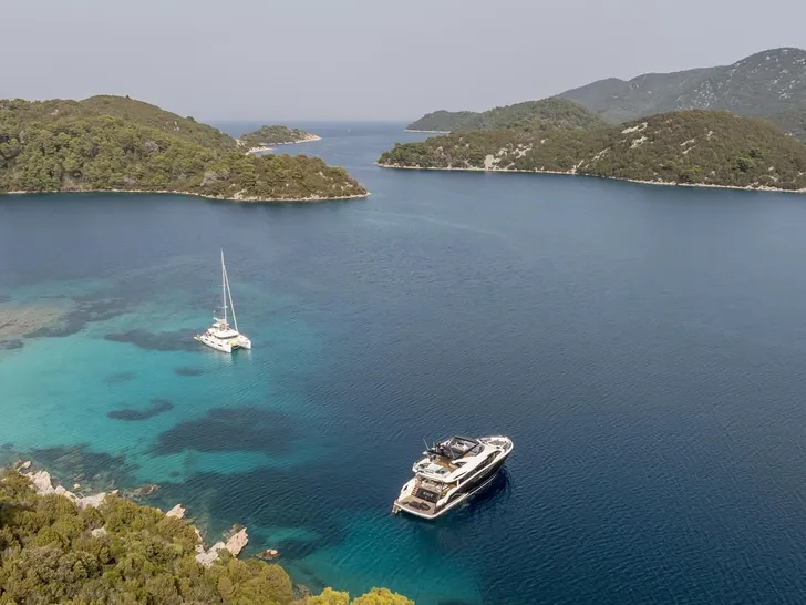 EXIT Sunseeker 90 Ocean - drone shot EXIT Sunseeker 90 Ocean - drone shot