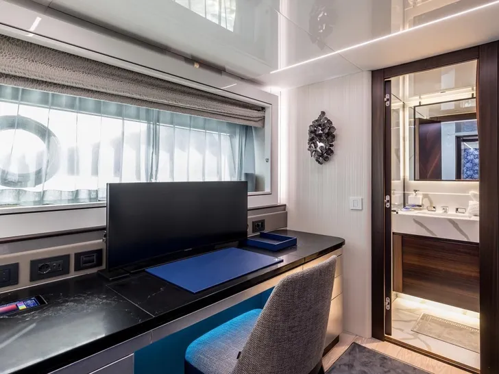 EXIT Sunseeker 90 Ocean - master cabin office EXIT Sunseeker 90 Ocean - master cabin office