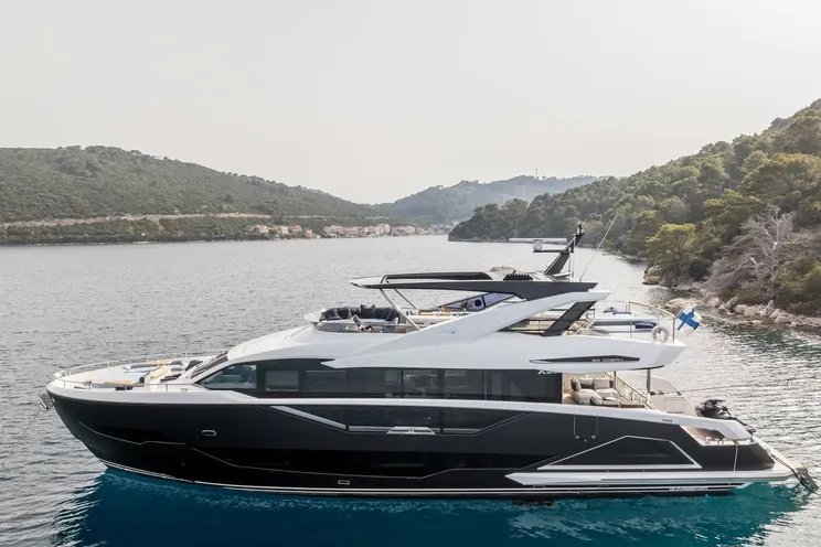 Charter Yacht EXIT - Sunseeker 90 Ocean - 4 Cabins - Trogir - Split - Dubrovnik - Hvar - Croatia