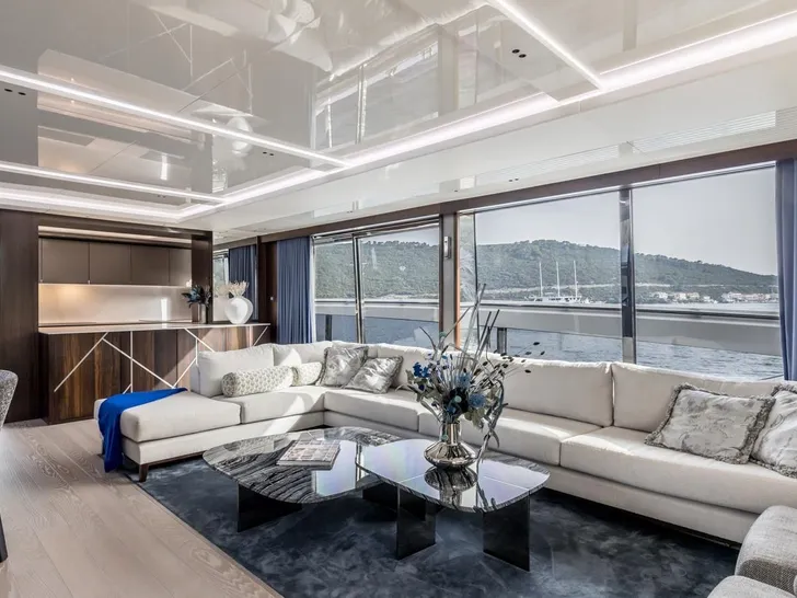 EXIT Sunseeker 90 Ocean - saloon seating EXIT Sunseeker 90 Ocean - saloon seating