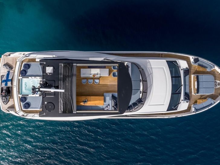 EXIT Sunseeker 90 Ocean - top aerial shot EXIT Sunseeker 90 Ocean - top aerial shot