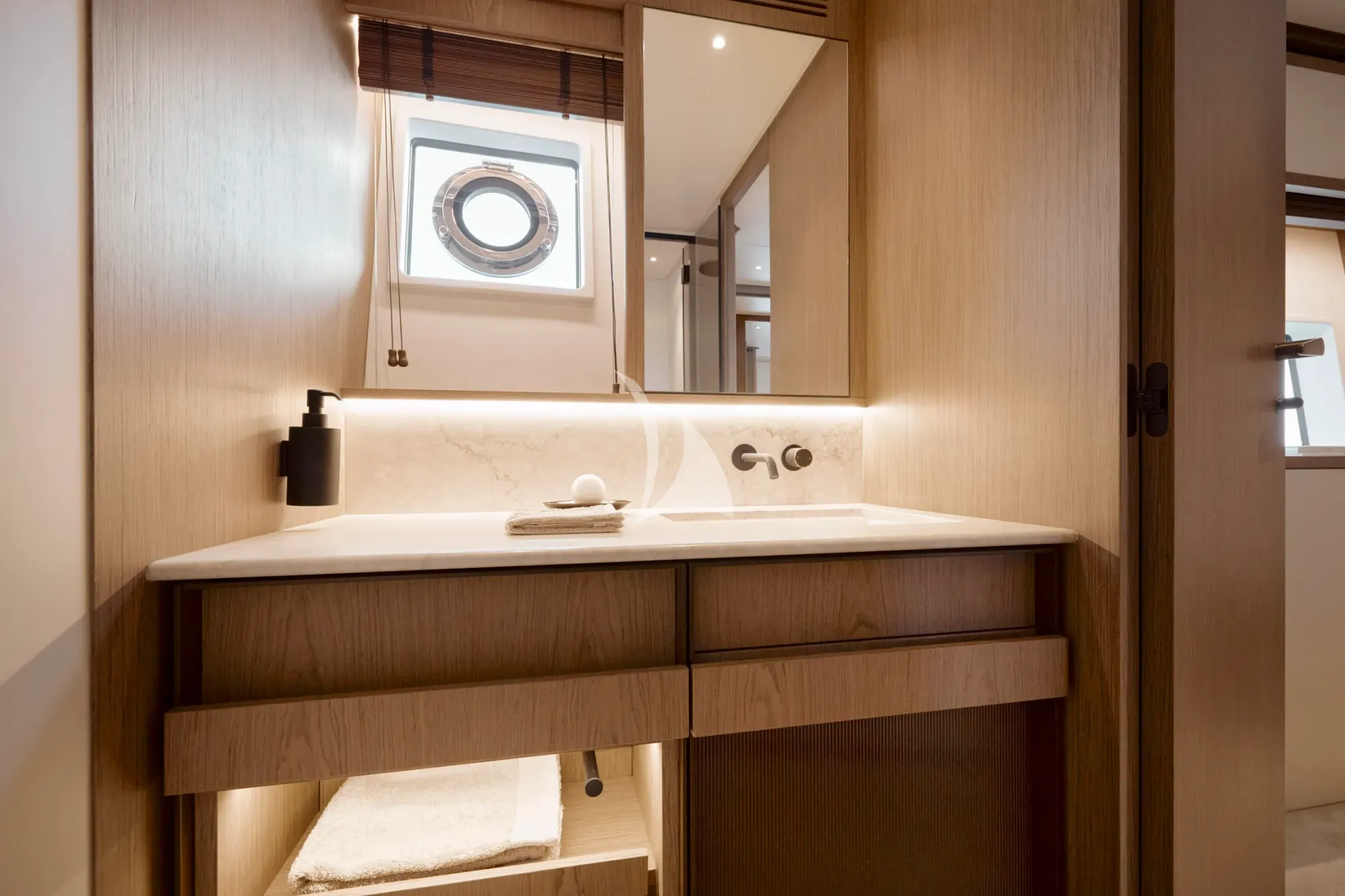 Charter Yacht EXPLORA - Azimut Fly 82 - 4 Cabins - Sicily - Lipari - Palermo - Aeolian Islands - Italy