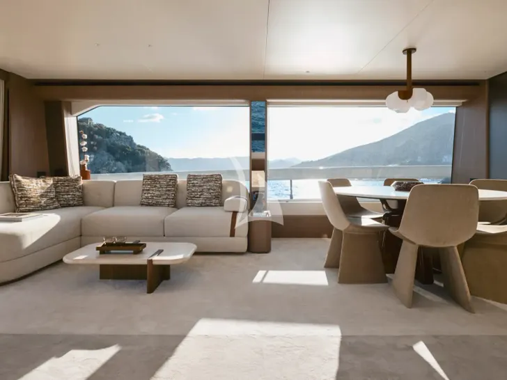 EXPLORA Azimut Fly 82 - saloon lounge and dining area EXPLORA Azimut Fly 82 - saloon lounge and dining area