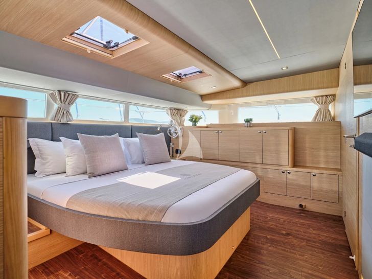 EXPLORION Aquila 54 - VIP cabin 1 EXPLORION Aquila 54 - VIP cabin 1