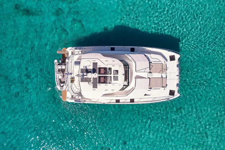 Charter Yacht EXPLORION - Aquila 54 - 4 Cabins - Athens - Mykonos - Paros - Cyclades - Greece