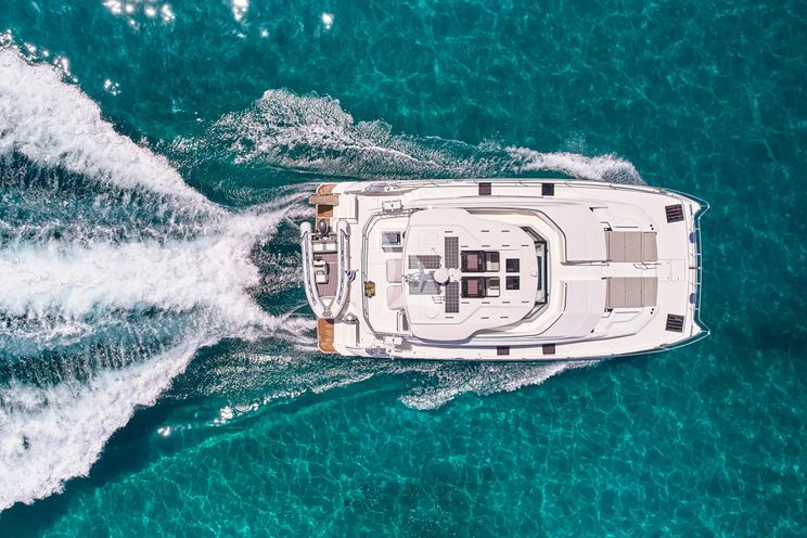 Charter Yacht EXPLORION - Aquila 54 - 4 Cabins - Athens - Mykonos - Paros - Cyclades - Greece