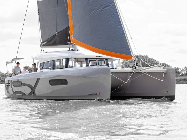 EXCESS 12 - profile EXCESS 12 - profile