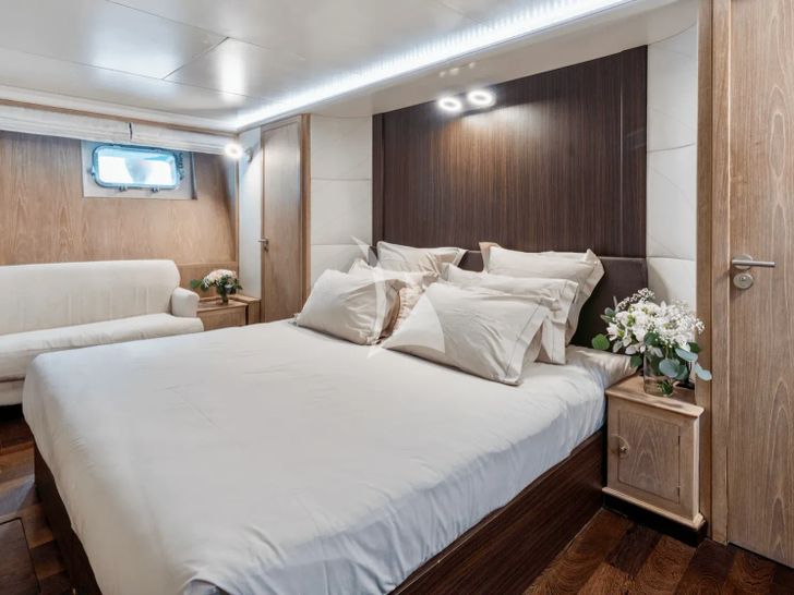 FAITH Tecnomar 32m - VIP cabin 1 FAITH Tecnomar 32m - VIP cabin 1