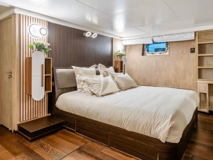 FAITH Tecnomar 32m - VIP cabin 2 FAITH Tecnomar 32m - VIP cabin 2