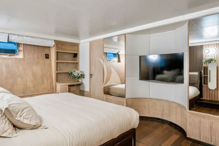 Charter Yacht FAITH - Tecnomar 32m - 4 Cabins - Cannes - St Tropez - Nice - French Riviera