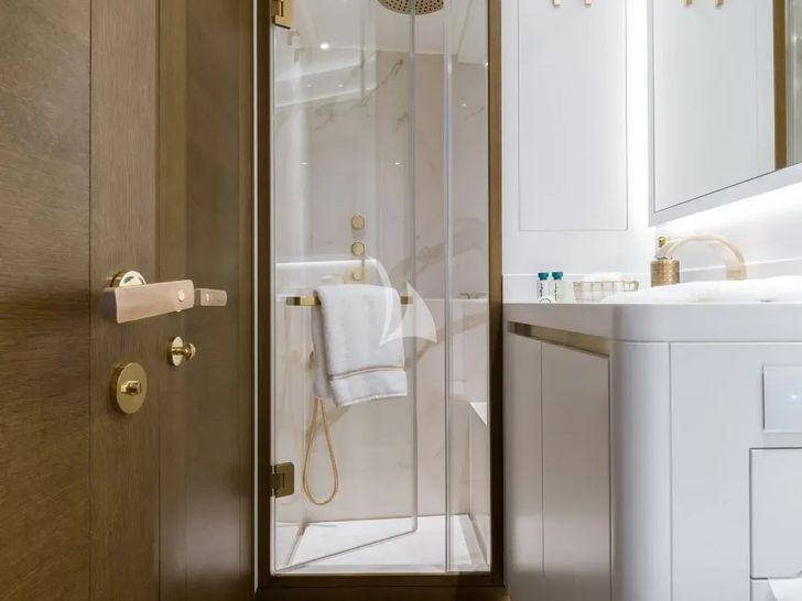 FANCY Nautor's Swan 108 - VIP cabin 1 bathroom FANCY Nautor's Swan 108 - VIP cabin 1 bathroom