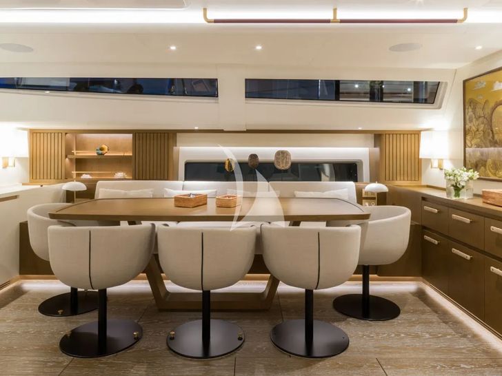 FANCY Nautor's Swan 108 - dining FANCY Nautor's Swan 108 - dining