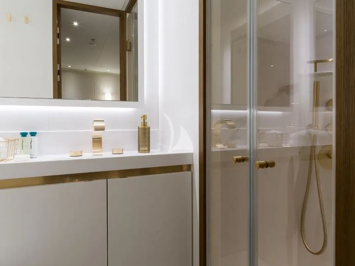 FANCY Nautor's Swan 108 - twin cabin bathroom FANCY Nautor's Swan 108 - twin cabin bathroom