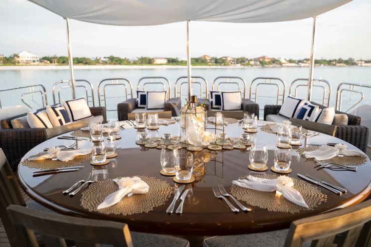 Charter Yacht FAR FROM IT - Richmond 142 - 5 Cabins - Nassau - Exumas - Eleuthera - Paradise Island - Bahamas