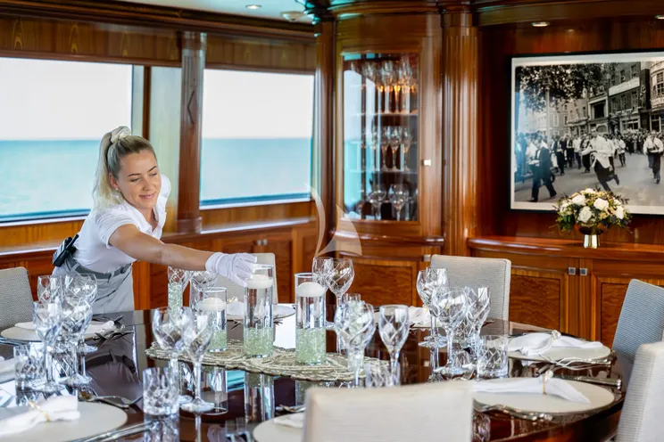 Charter Yacht FAR FROM IT - Richmond 142 - 5 Cabins - Nassau - Exumas - Eleuthera - Paradise Island - Bahamas