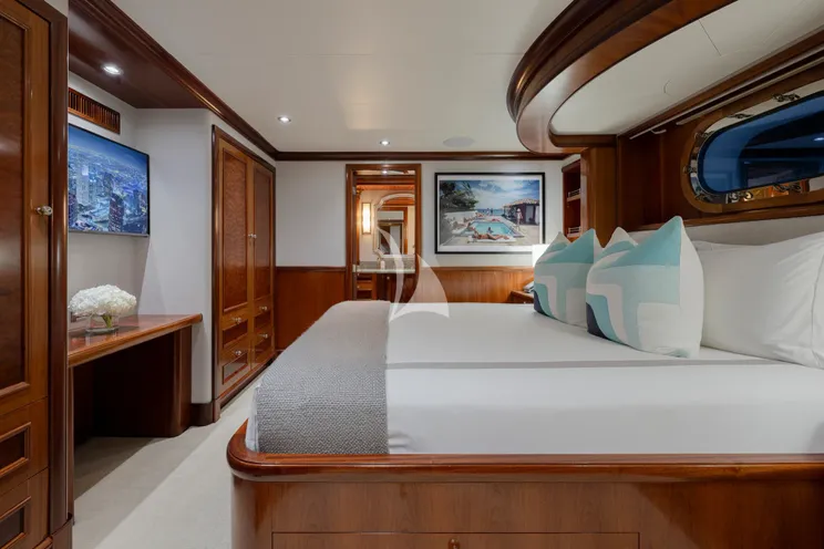 Charter Yacht FAR FROM IT - Richmond 142 - 5 Cabins - Nassau - Exumas - Eleuthera - Paradise Island - Bahamas