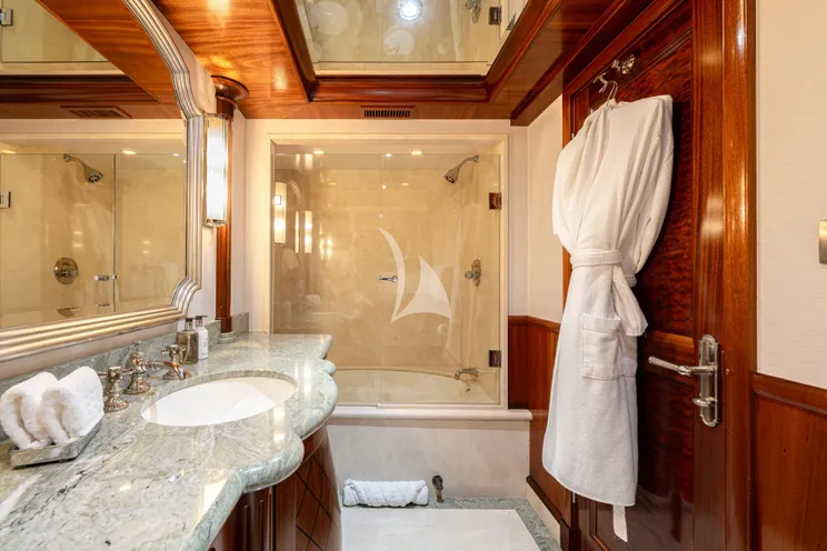 Charter Yacht FAR FROM IT - Richmond 142 - 5 Cabins - Nassau - Exumas - Eleuthera - Paradise Island - Bahamas