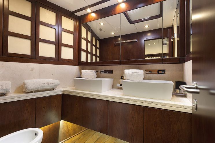 Charter Yacht FARANDWIDE - Southernwind 100 - Rome - Naples - Capri - Palermo