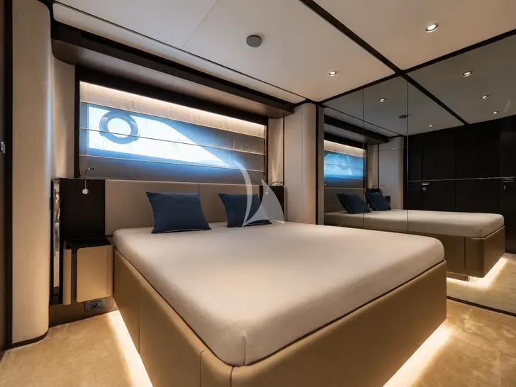 FAST Ferretti 860 - VIP cabin 2 FAST Ferretti 860 - VIP cabin 2