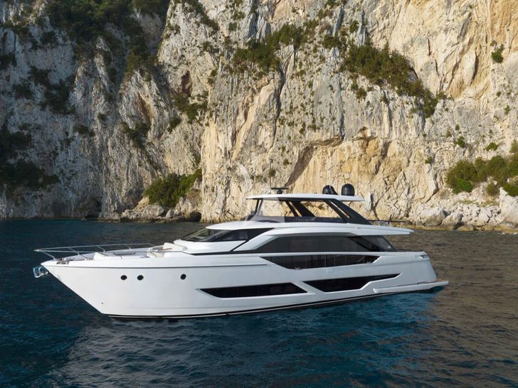 FAST Ferretti Yachts 860 - anchored FAST Ferretti Yachts 860 - anchored