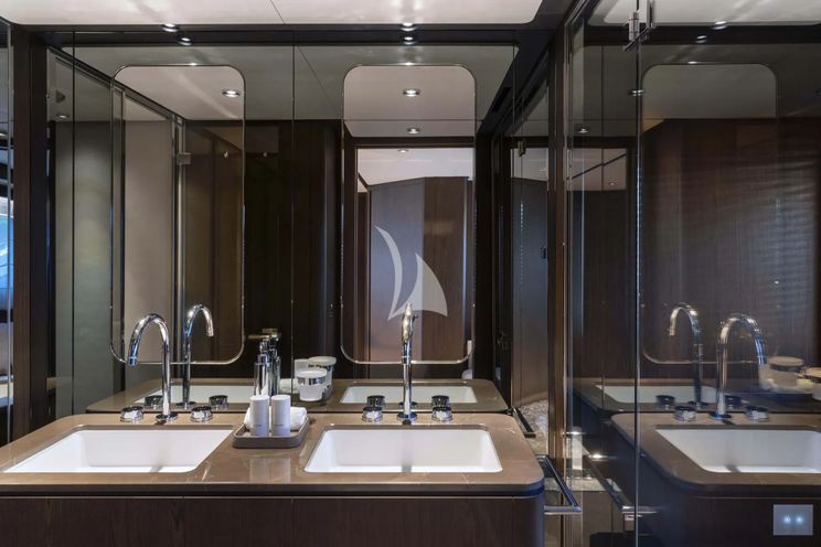 Charter Yacht FAST - Ferretti Yachts 860 - 4 Cabins - Split - Dubrovnik - Hvar - Croatia